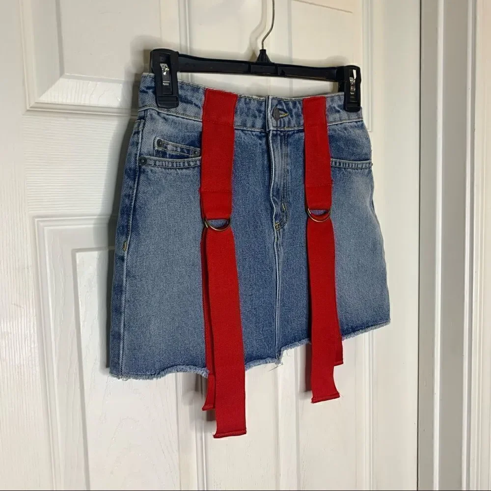 Carmar Yukon Colin Skirt with Red D-Ring Strap Size 25/0